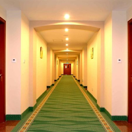 Greentree Inn Hebei Qinhuangdao Peace Avenue Express Hotel Екстериор снимка