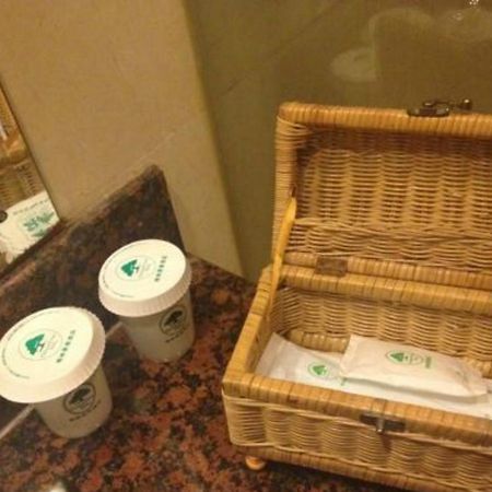 Greentree Inn Hebei Qinhuangdao Peace Avenue Express Hotel Екстериор снимка